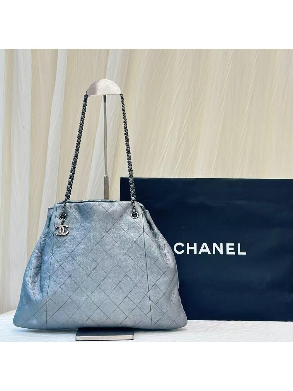 Chanel Silver Leather Bucket Bag Large #311453C18B